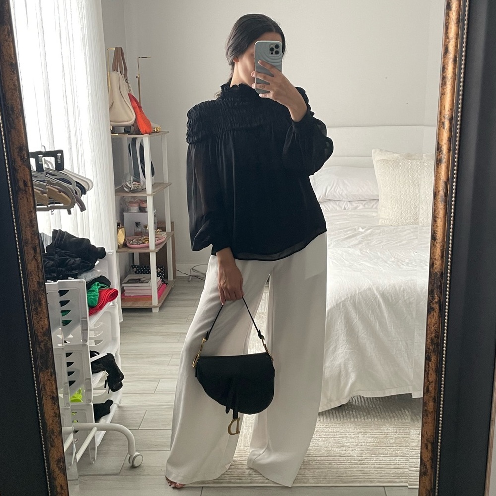 VINCE CAMUTO Black Sheer Long Sleeve Blouse